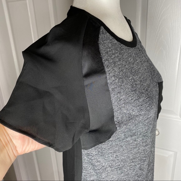 🔥SOLD🔥 Lou & Grey Sheer Sleeve T-Shirt Gray Black XS - Picture 10 of 16